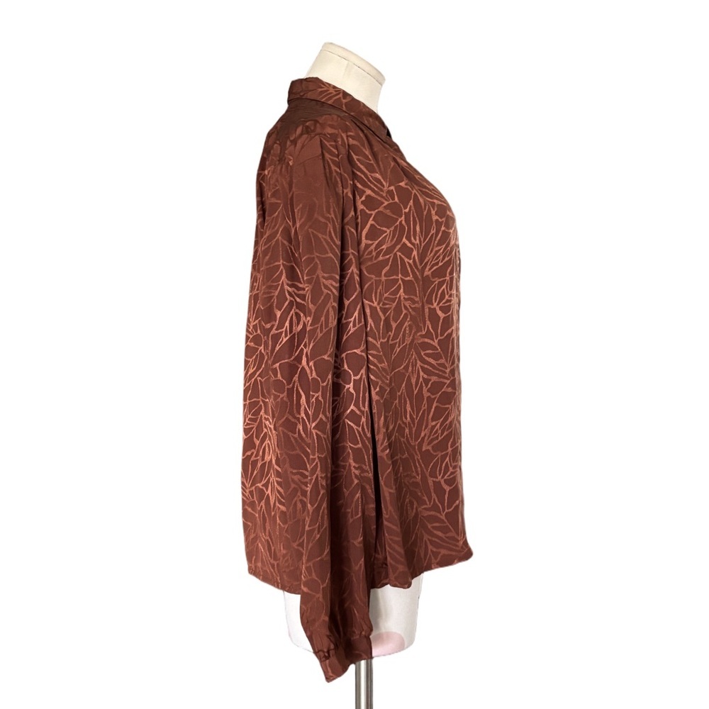 Vintage leaf print Metallic Copper button down blouse. 16 - Picture 3 of 8